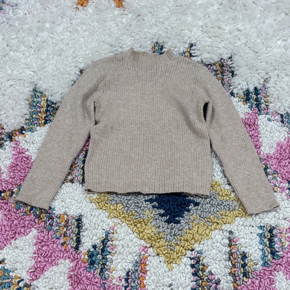 Set - Picture 2 of 4